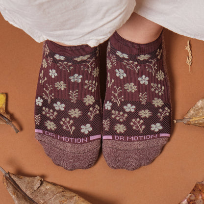 Dr. Motion Discount | Small Floral Silhouette - Ankle Compression Socks For Women