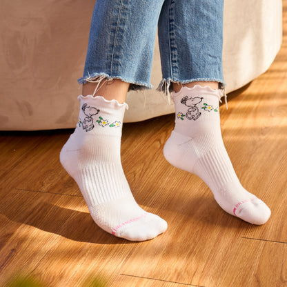 Dr. Motion Essential | Snoopy Floral Lettuce Edge - Quarter Compression Socks For Women