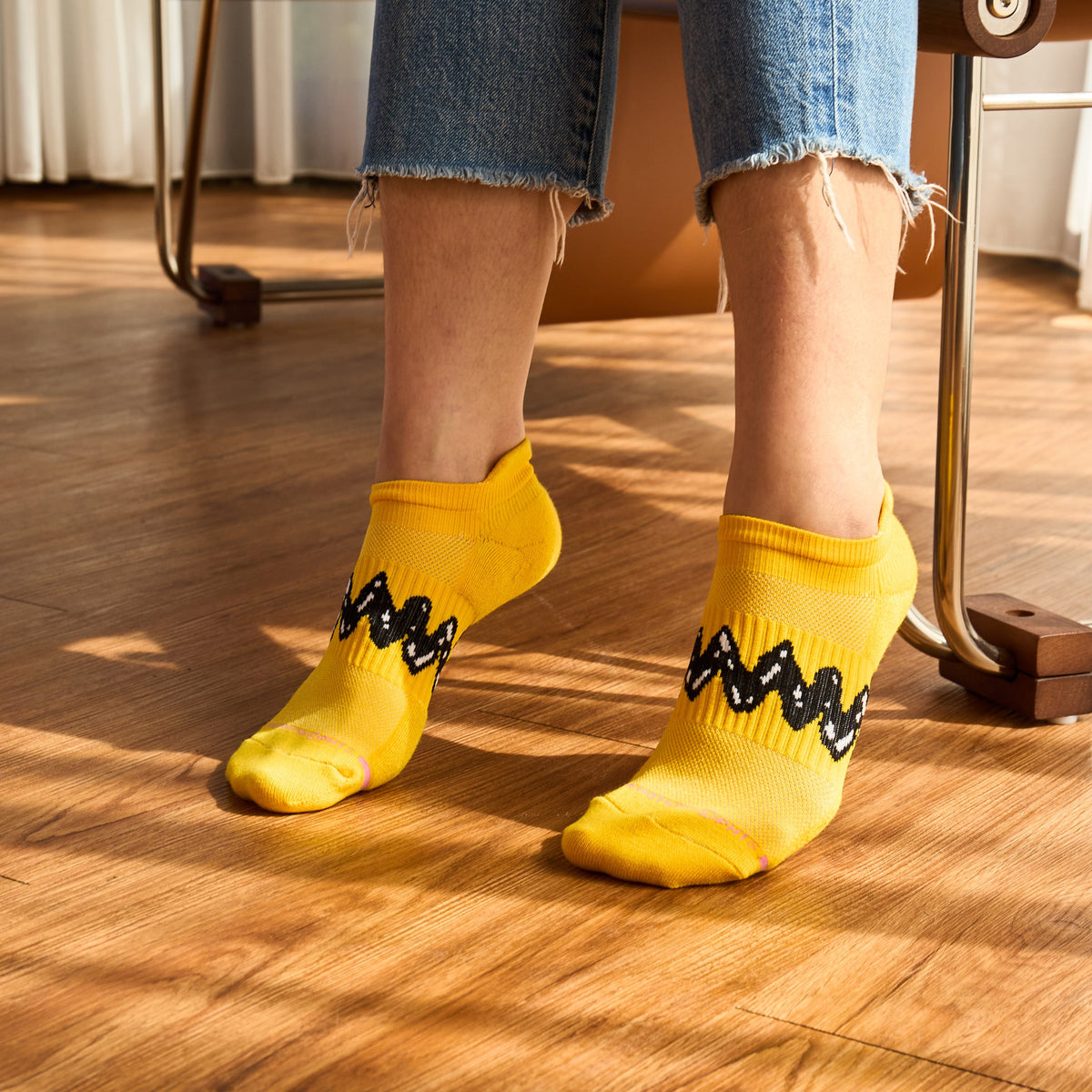 Dr. Motion Best Price | Charlie Brown Zigzag - Ankle Compression Socks For Women