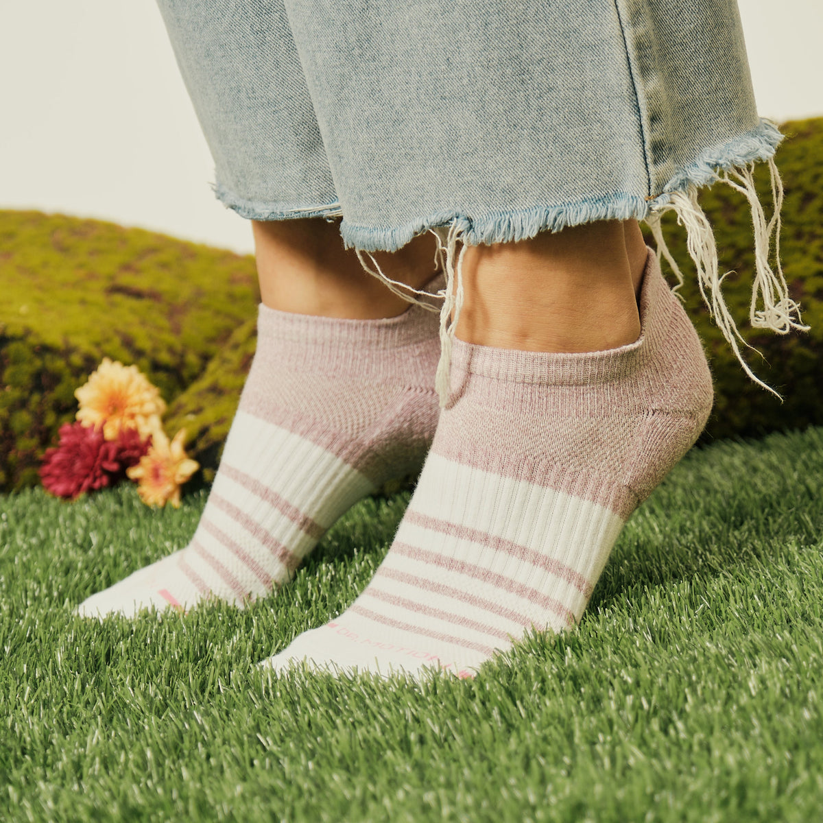 Dr. Motion Signature | Contrast Stripe - Ankle Compression Socks For Women