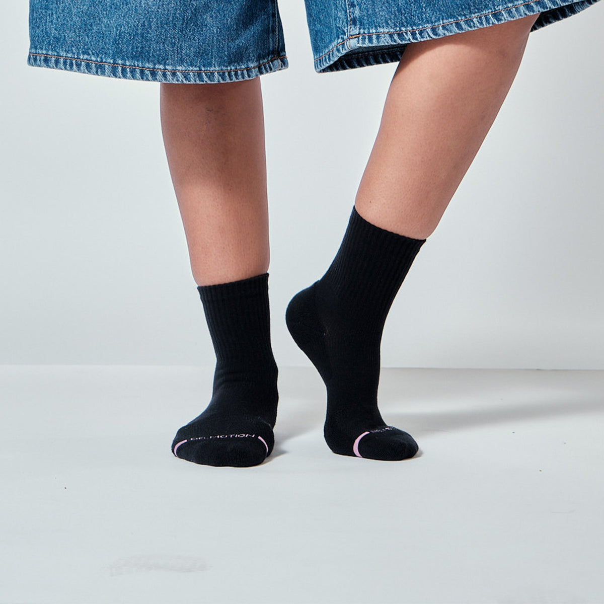 Dr. Motion Discount | Ribbed - Mid-Crew Compression Socks For Women