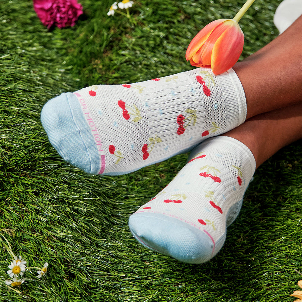 Dr. Motion Exclusive | Cherry Mini Hearts - Ankle Compression Socks For Women