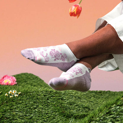 Dr. Motion Signature | Butterfly Toile - Ankle Compression Socks For Women