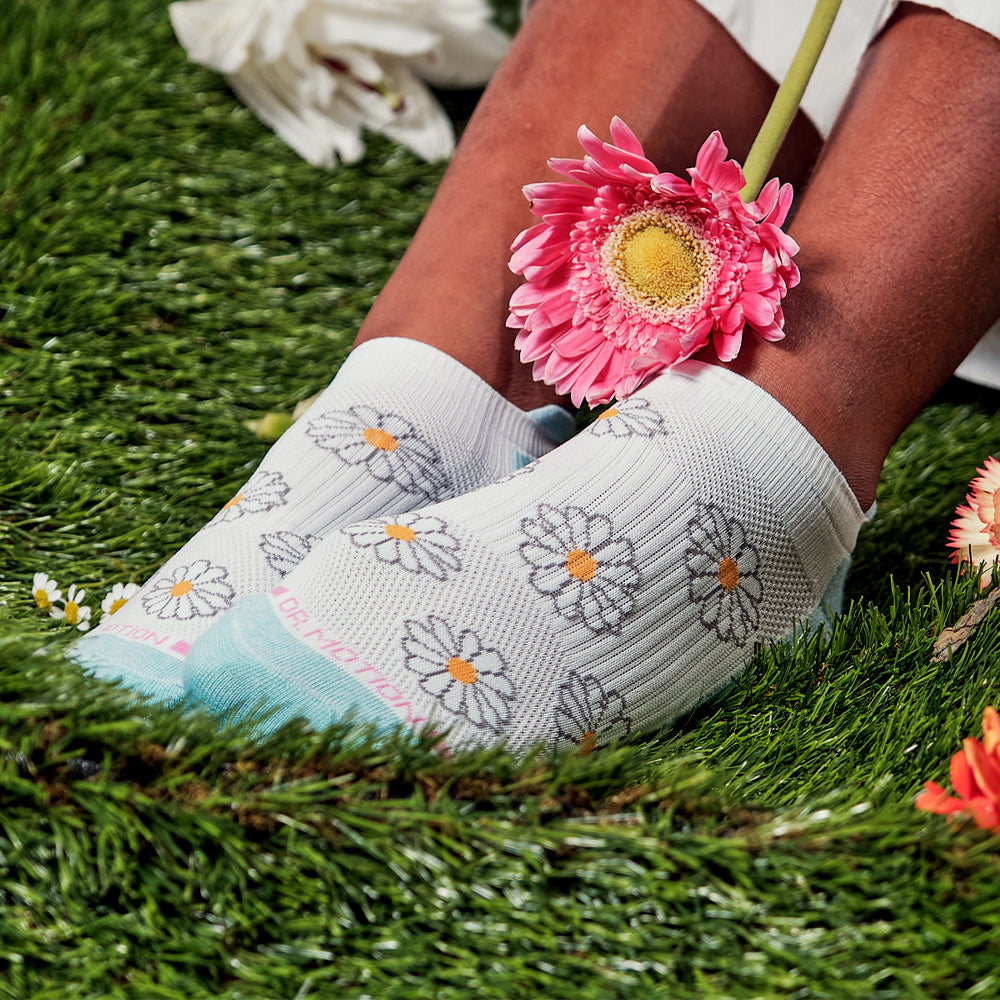 Dr. Motion Recommended | Simple Daisy - Ankle Compression Socks For Women
