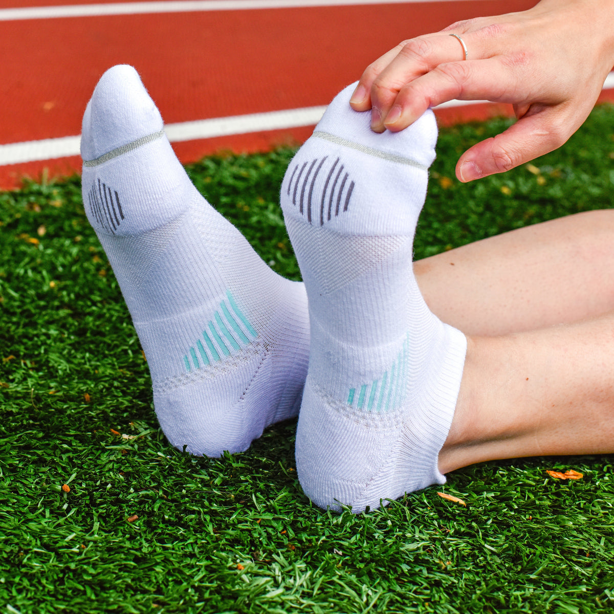 Dr. Motion Deals | Pop Texture - Performance Ankle Compression Socks for Women