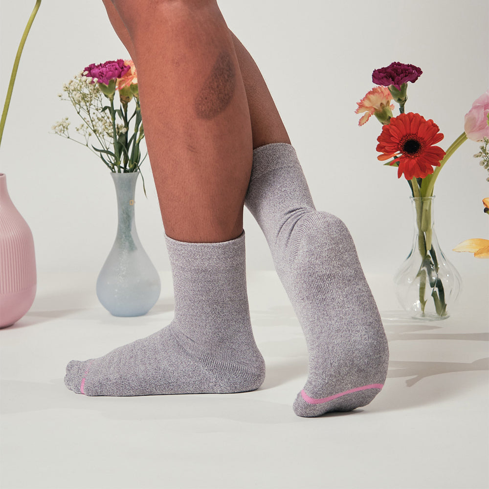 Dr. Motion Everyday | Flowers And Bees - Diabetic Half Cushion Socks For Women