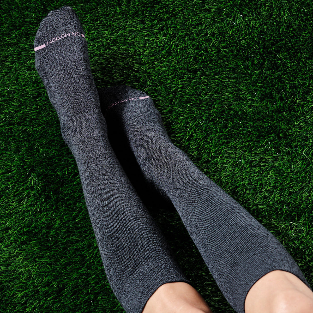 Dr. Motion Great Value | Basic Solid Bamboo - Knee-High Compression Socks For Women
