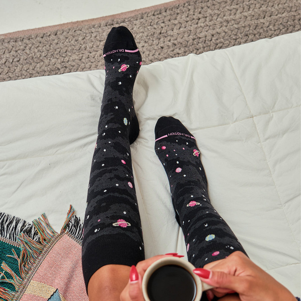 Dr. Motion Everyday | Space Galaxy - Knee-High Compression Socks For Women