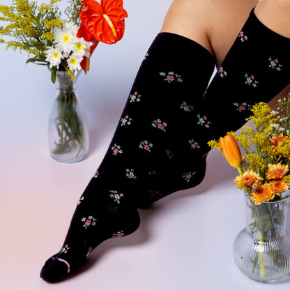 Dr. Motion Classic | Ditsy Floral Bunch - Knee-High Compression Socks For Women
